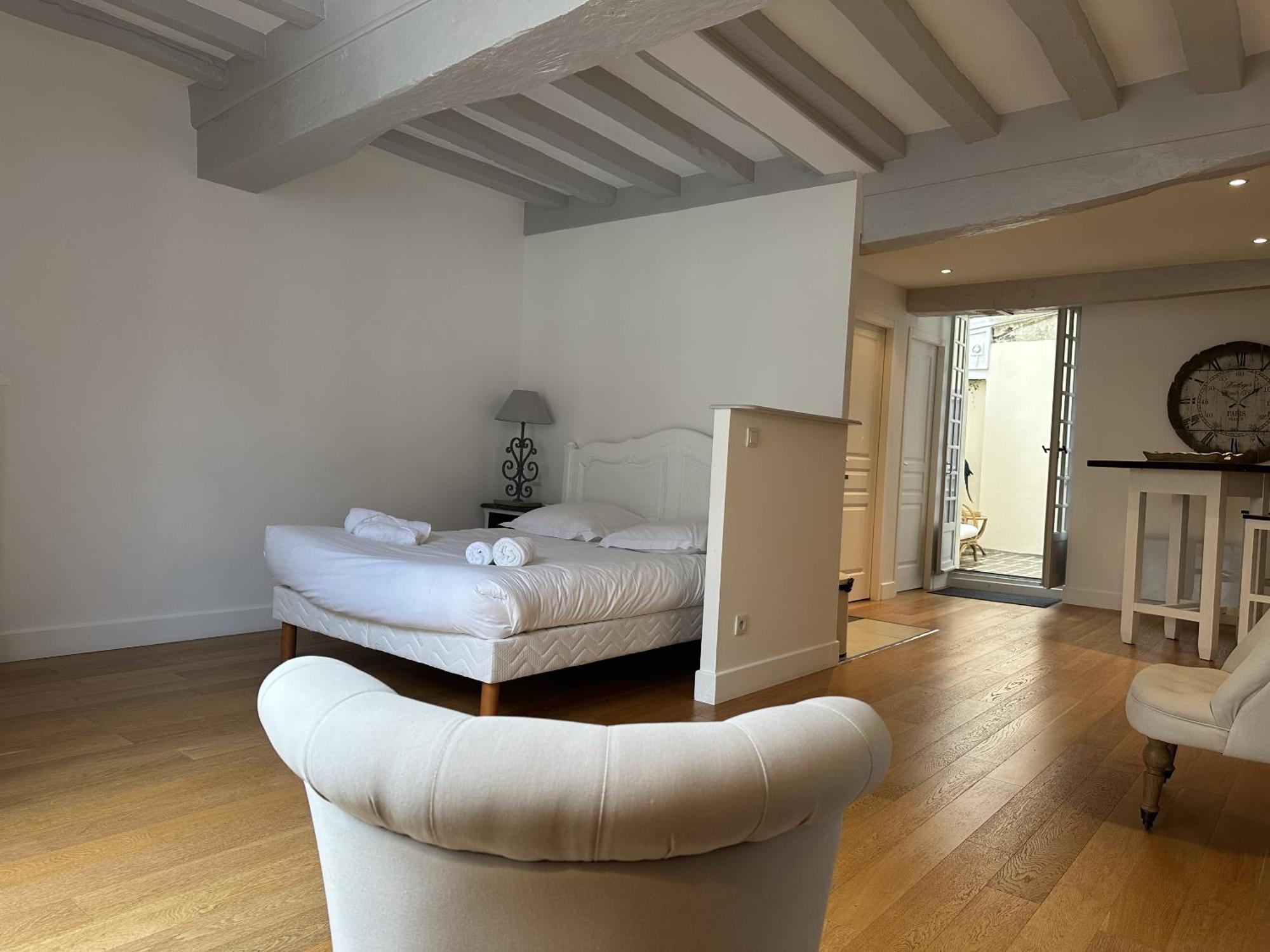 Batisse Paradis- 3 Appartements Calmes Et Elegants Au Centre Historique De Beaune Beaune (Cote d'Or) Quarto foto